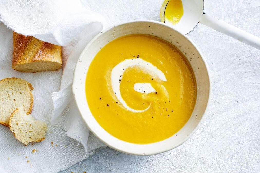 While following a stomach ulcer diet, you can make pumpkin puree soup