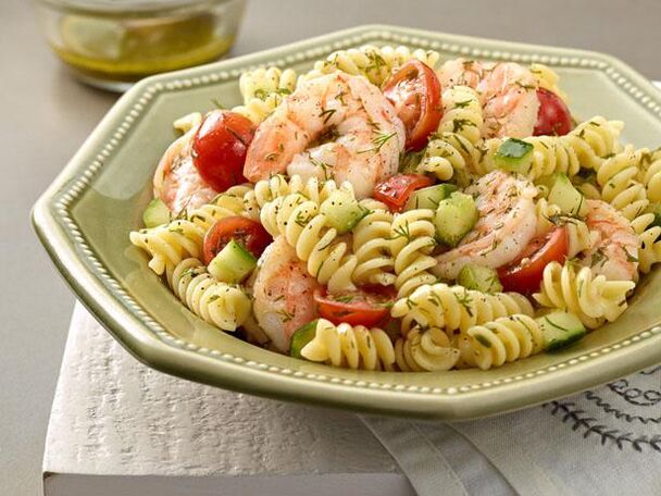 If you want to lose weight for a week, you can prepare pasta and shrimp salad. 